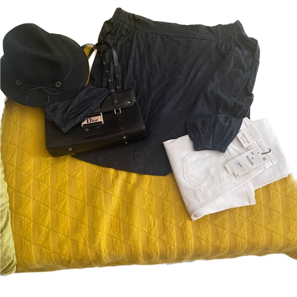 Super soft comfy off the shoulder blouse. - Picture 11 of 11